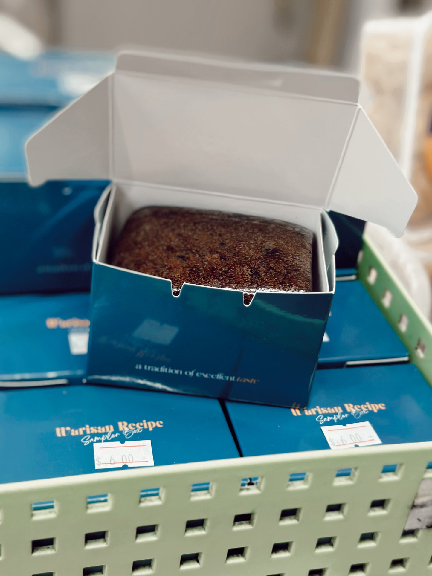 Kek Kukus Sampler Box (Not available)